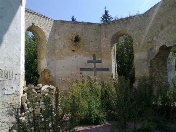 Image - Ruins of the Rzhyshchiv Transfiguration Monastery.